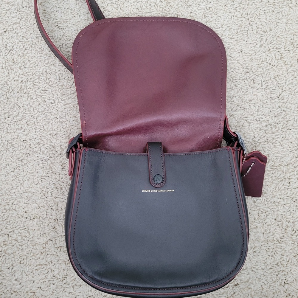 Coach 1941 Saddle Bag 23 Black Glovetanned Leather Crossbody 20115 Burgundy Trim - Picture 5 of 14